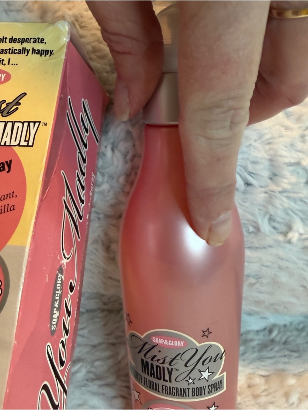 Soap & Glory Mist You Madly Floral Body Spray - Pink & Yellow Design - Picture 3 of 4